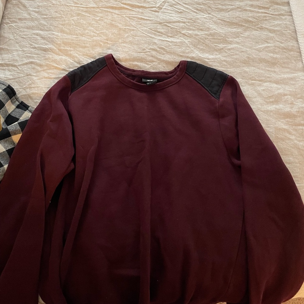 H&M crewneck